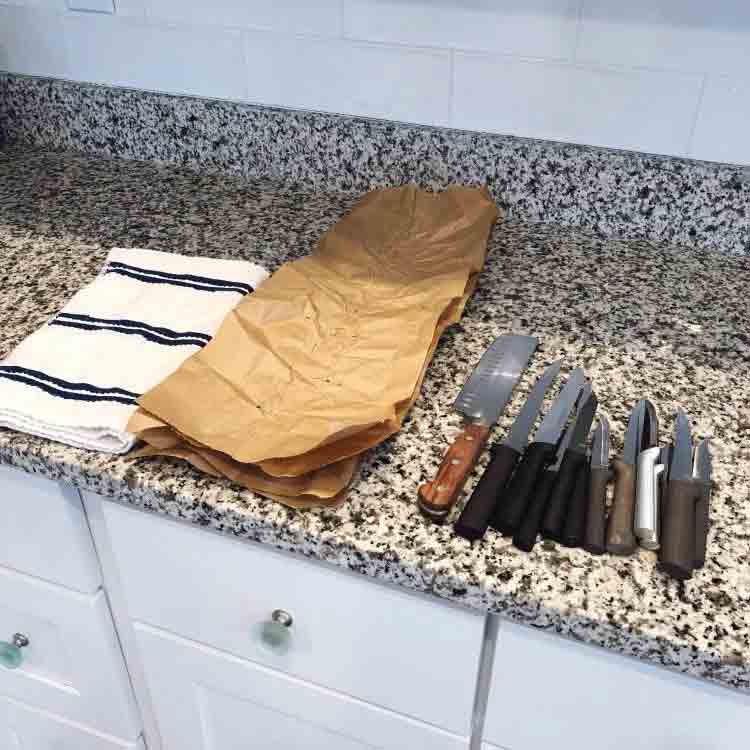 How-to-pack-kitchen-chef-knives