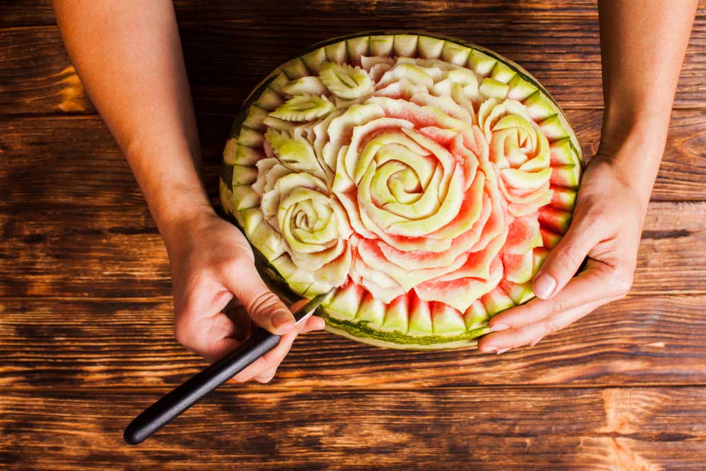 Shaped-watermelon-by-a-carving-knife